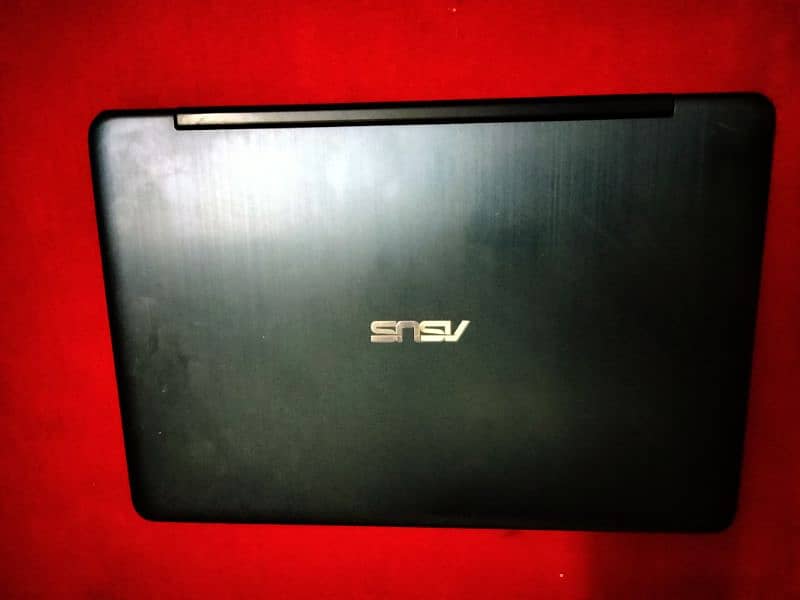 ASUS Touch Screen Slim Laptop 10/10 Condition 2