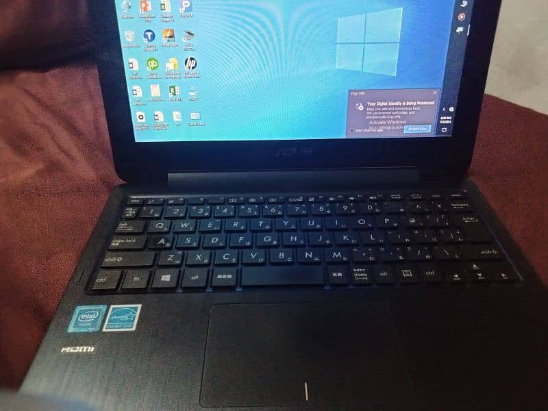 ASUS Touch Screen Slim Laptop 10/10 Condition 5