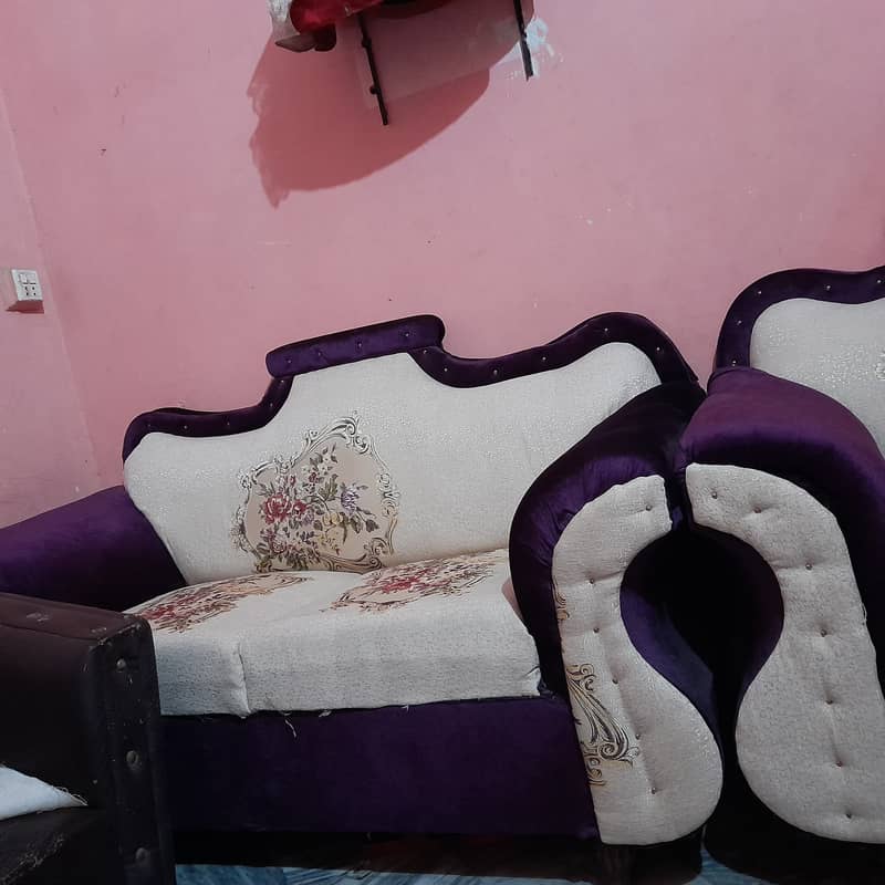 6 seater sofa set fore sale 7