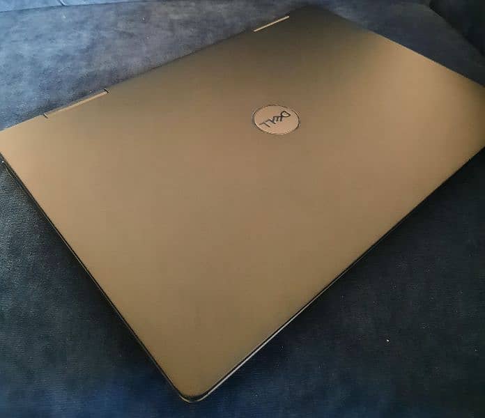 Dell inspiron 7386 2- in-1 laptop
core i7 8th generation 6