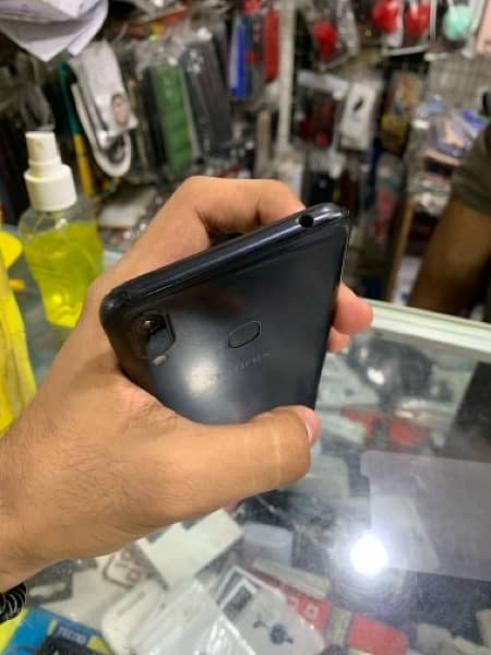 Hot s3 infinex 2/16 Condition 10/9 battery full day 1