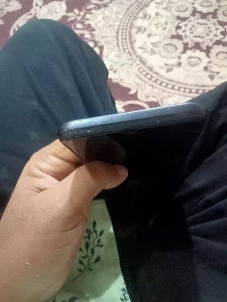 infinix 9 play  touch break ha pr bilkul ok working krta hai 4/64 spec 5