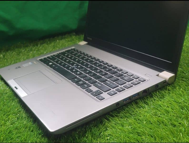 Toshibha z40 Slimmest Laptop
Core i5 5th generation 2