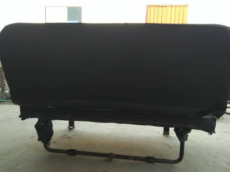 i am selling sofa seat in bolan 0