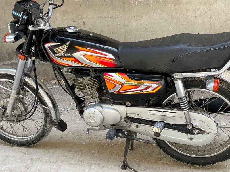 2022 model 125Cc Sindh number All ok 4