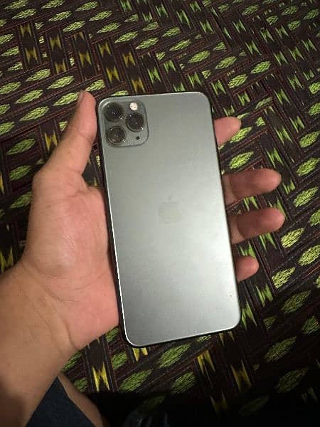 IPHONE 11 PRO MAX PTA APPROVED 256 GB 4