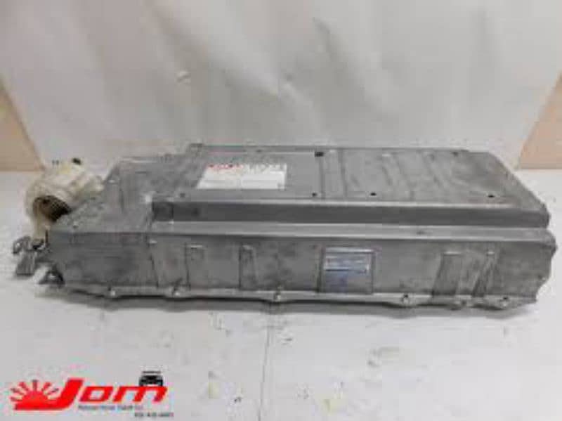 Toyota Prius aqua hybrid battery available 1