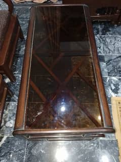 center glass fancy table in good condition 0