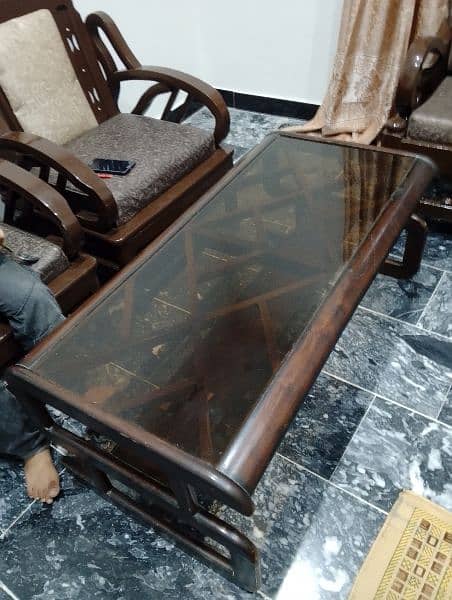 center glass fancy table in good condition 5