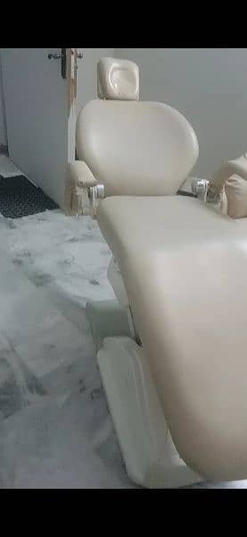 cosmetic and dental chair 2