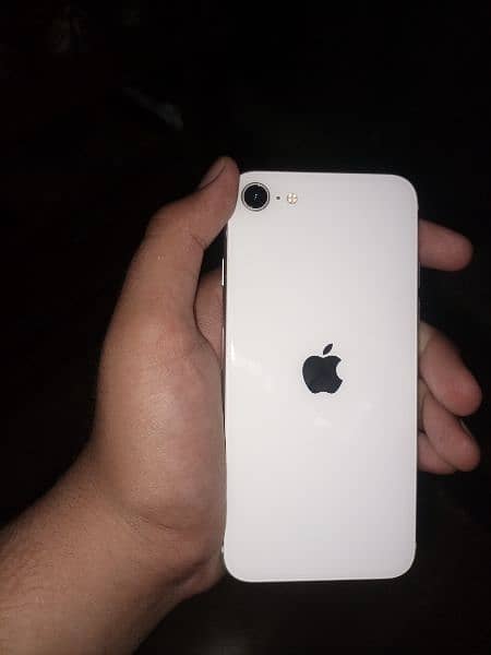 iPhone SE 2020 In Very Good Condition Exchange possible with XR 6