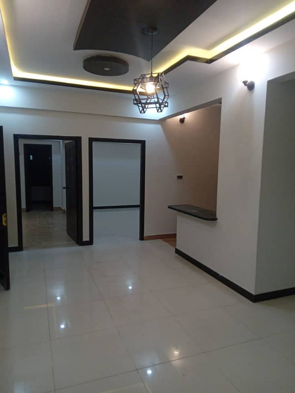 4 bed lounge upper portion WITH ROOF for sale In Gulshan-e-Iqbal 13 d 3 5