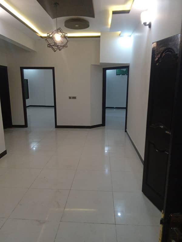 4 bed lounge upper portion WITH ROOF for sale In Gulshan-e-Iqbal 13 d 3 6