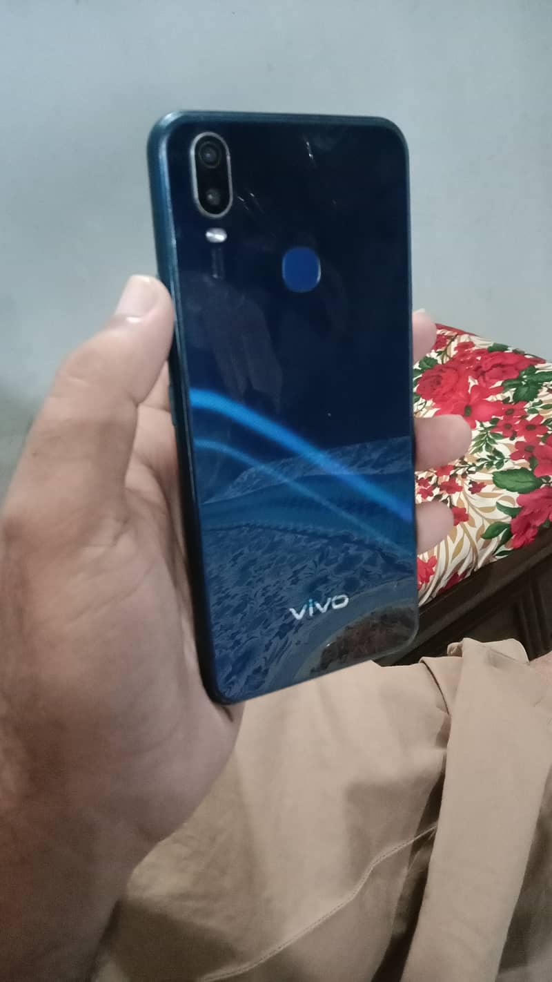 Vivo y11 0