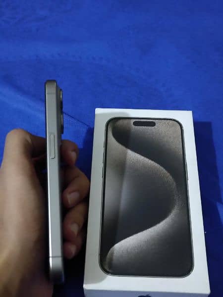 Iphone 15 pro Non-PTA Natural Titanium 2