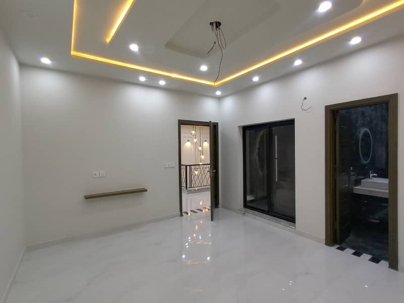 5 Marla Beautiful Brand New House On Easy Monthly Installments In Faisalabad 24