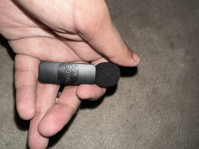 Boya V-2 Dual wireless Mic With Noise Cancel 3