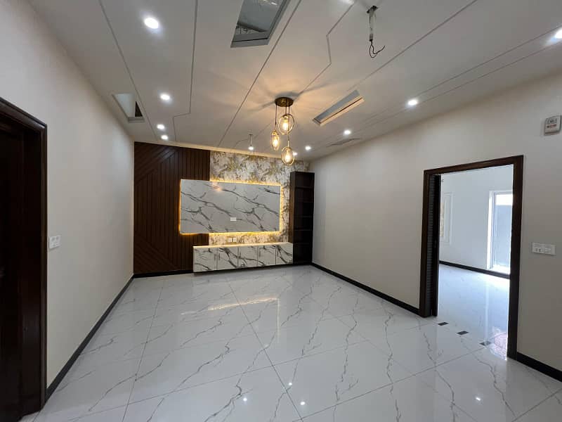 5 Marla Brand New Villa Available For Sale-Canal Road Faisalabad 14