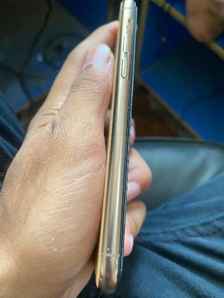 Iphone 11 Pro 512 GB for sale in Sialkot 4