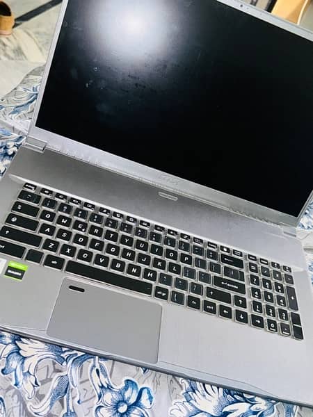MSI WF75 10TJ Laptop 4