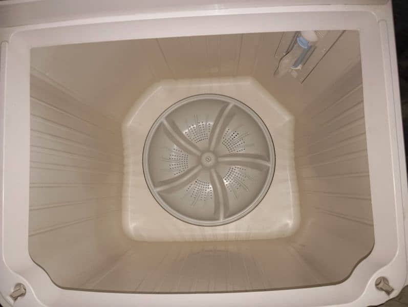 Haier Washing Machine HWM120-35FF 0