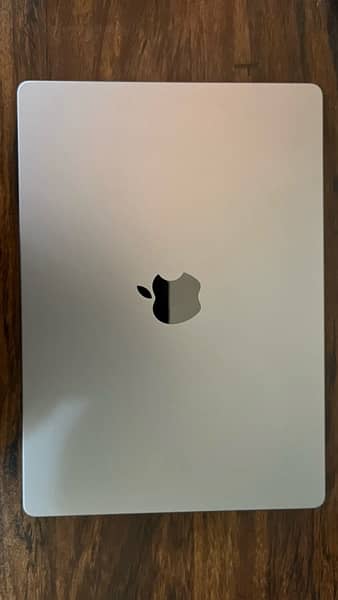 Macbook Pro (M2 PRO) 14 inch 16 GB 512 GB 4