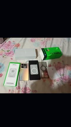infinix note 40 with mag charger 0