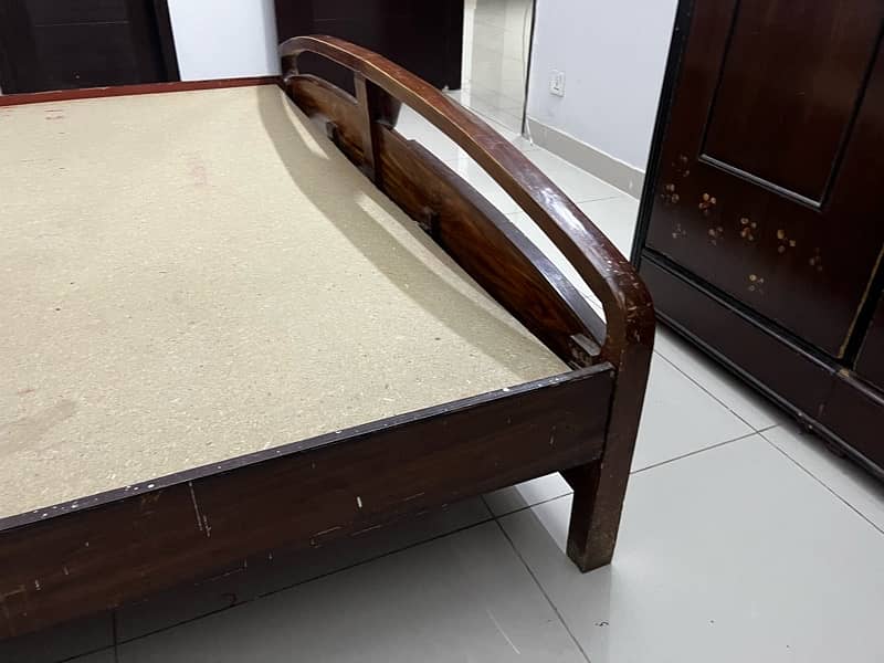 LASANI WOODEN BED 1