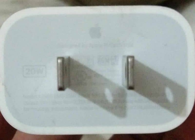 iPhone c-type charger 20 watt 100 percent original with original cable 1