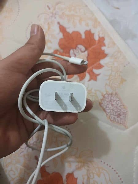 iPhone c-type charger 20 watt 100 percent original with original cable 4
