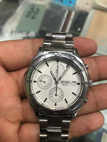 SEIKO chronograph orignal 10/10 brand new condition 1