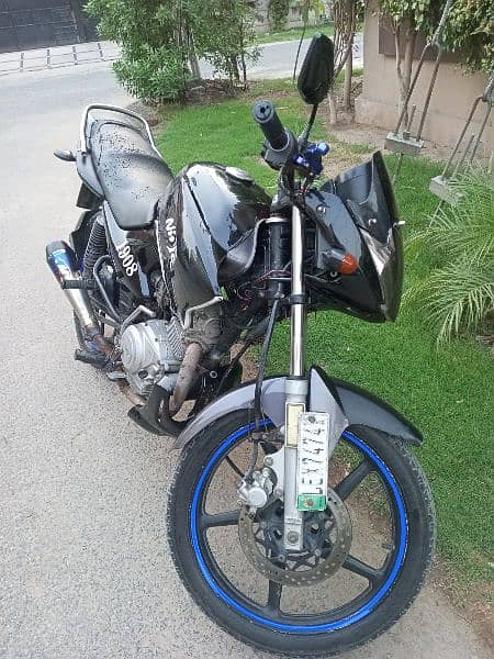 Yamaha YBR 125 Sports Modified 3