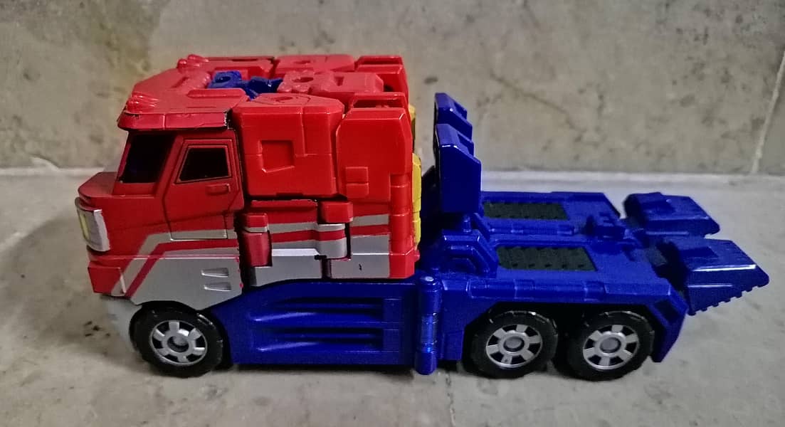 Transformers Optimus Prime Voyager Class Official Action Figure Toy 5