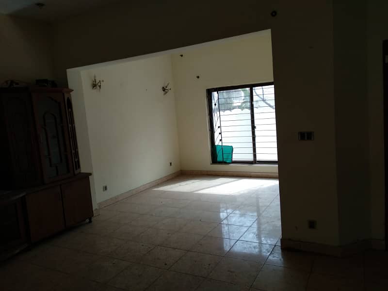 1ST FLOOR OF 8 MARLA WITH 2 BED OPTIONS AVAIABLE IN C BLOCK 14
