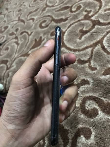 my iPhone 7 salling condition 10/9 non pta with box 3