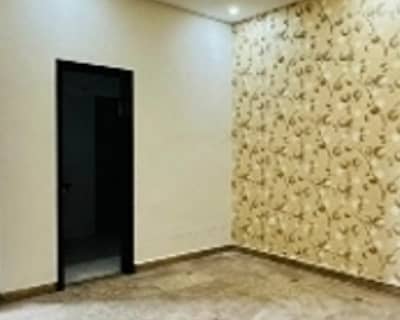 10 Marla flat for sale in paragon City 6