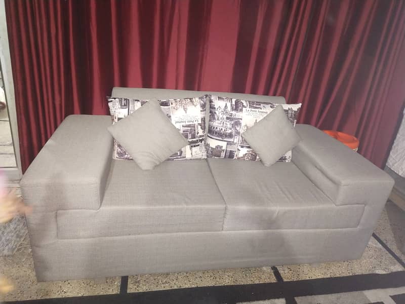 Beautiful 6 seater sofa set 4