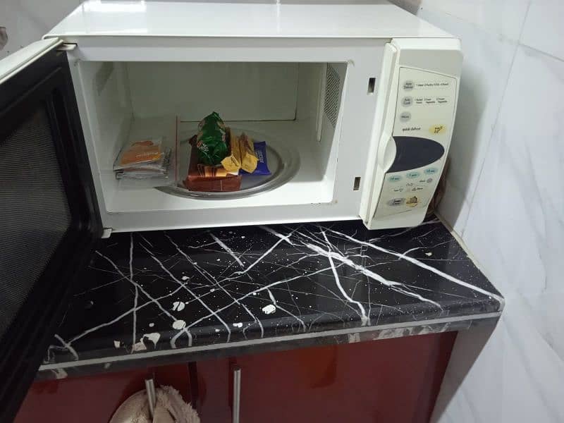 Microvaves Oven 1
