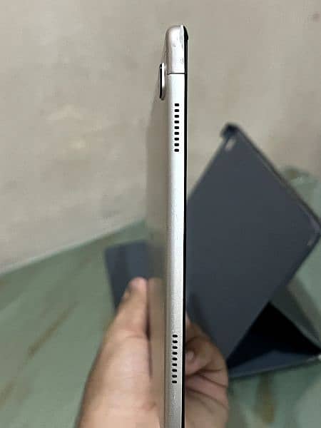 Samsung Galaxy A7 with Samsung keypad 3