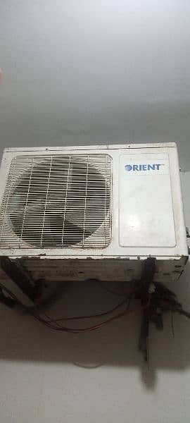 AC USED 1.5 TON 2