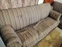 sofa for urgent sale 10000