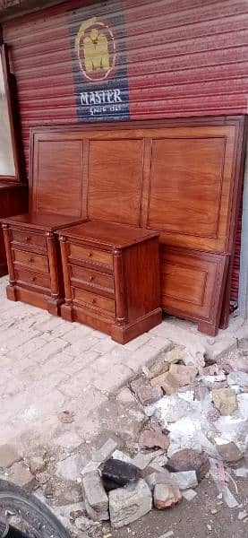 king Bed,side tables & Dressing Solid Wood set 1