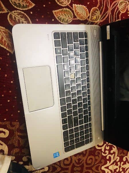 HP i5 Touch Screen Laptop 4