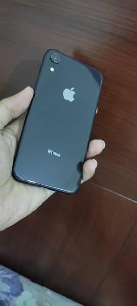 i phone xr urgent sale 3