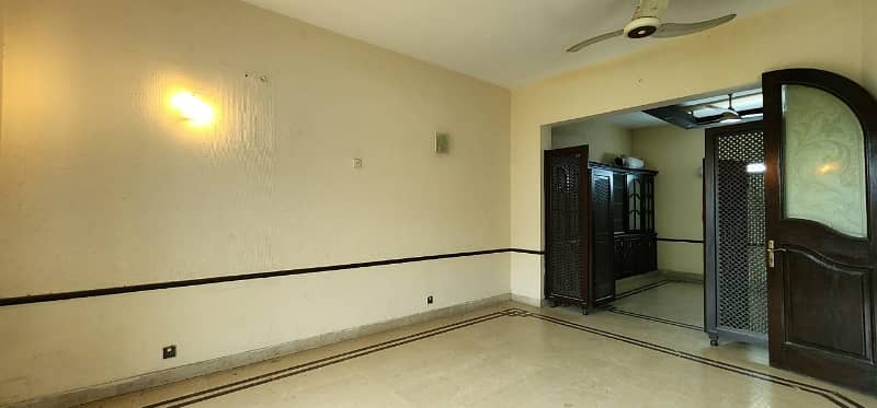 1 kanal independent house available for rent 11