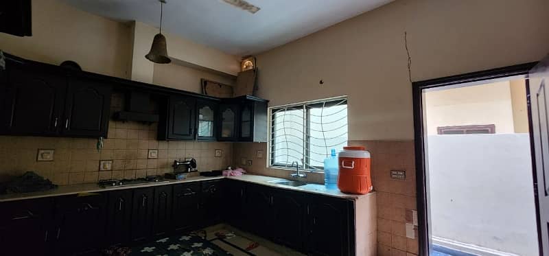 1 kanal independent house available for rent 15
