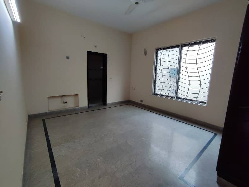 1 kanal independent house available for rent 30