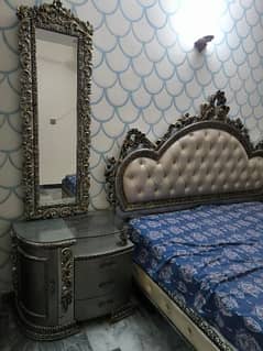 King size bed urgent sale