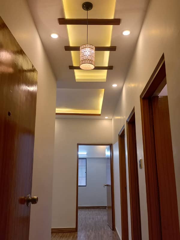 three bed dd1st floor well maintained west open leased apartment for sale in johar 5