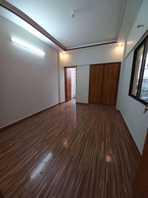 three bed dd1st floor well maintained west open leased apartment for sale in johar 9
